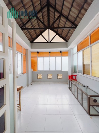 CHO THUÊ nhà 3 tầng Cao Thắng Quận 10 – Giá thuê 20 triệu/tháng nhà mới 4PN 3WC nội thất đầy đủ