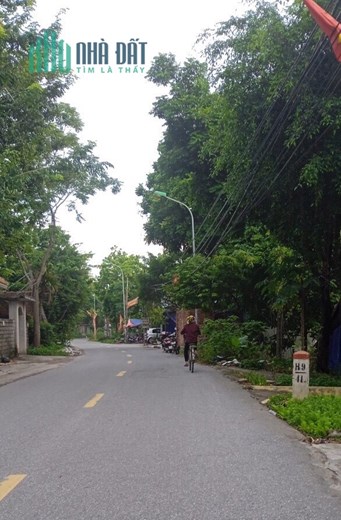 Bán đi thì tiếc , không bán không được . Cần tiền lắm rồi ạ 
Em bán mảnh đất rất đẹp và tiềm năng