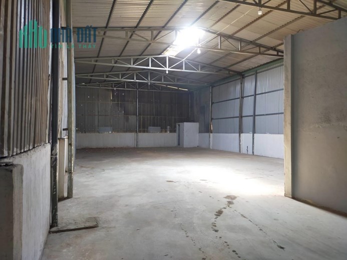 BÁN XƯỞNG MẶT TIỀN ĐẶNG CÔNG BỈNH HÓC MÔN 10X50 GIÁ CỰC RẺ.