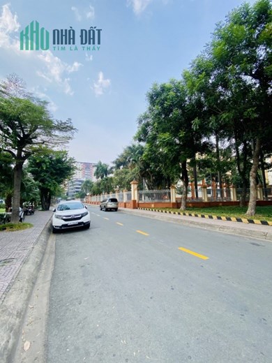 Bán nhà Mặt tiền KD Thoại Ngọc Hầu C4 95m2 chỉ 10,7 tỷ thương lượng.