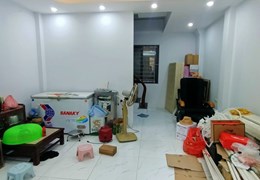 Bán nhà Tam Trinh, Hoàng Mai gần chợ gần trường, rất gần ô tô, 42 m2 chỉ nhỉnh 2 tỷ