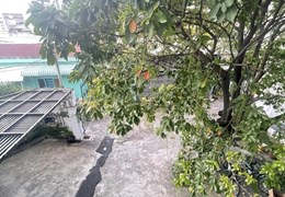 SÁT MT ĐƯỜNG NGUYỄN VĂN QUÁ - 2 TẦNG - NGANG 5M NHÀ ĐẸP Ở NGAY.