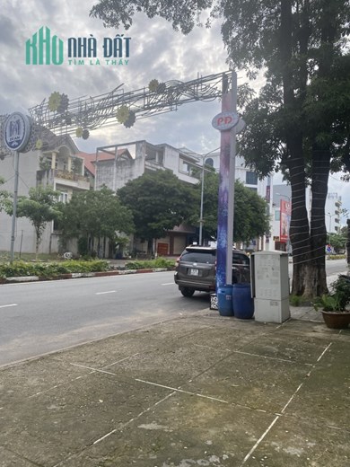 CẦN CHO THUÊ LẠI MẶT BẰNG KINH DOANH CÓ VỊ TRÍ ĐẸP BUỔI SÁNG PHƯỜNG DĨ AN THÀNH PHỐ DĨ AN TỈNH BÌNH