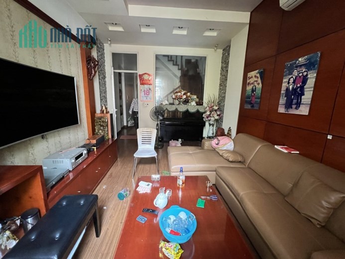 105M2 - TRẦN DUY HƯNG - NGÕ THÔNG - 2 THOÁNG - 5 TẦNG ĐẸP - PHÙ HỢP CẢI TẠO THÀNH VĂN PHÒNG KD