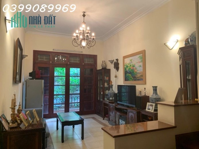 CẦN BÁN PHÂN LÔ ĐẦM TRẤU - NGAY LÔ GÓC - HAI MẶT TIỀN - Ô TÔ TRÁNH, DỪNG ĐỖ NGÀY ĐÊM - GIÁ TỐT NHẤT