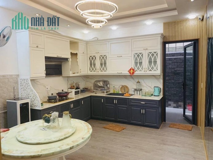 BÁN NHÀ 4 TẦNG - 72M2 - TẶNG NỘI THẤT 1 TỶ - GIÁ NHỈN 6 TỶ - HẺM 6M Ô TÔ TRÁNH.
