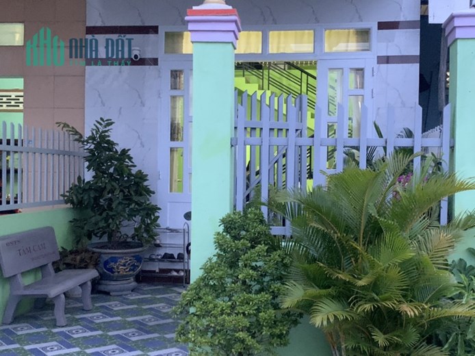 CHÍNH CHỦ CẦN BÁN NHÀ CẤP 4 GÁC LỬNG Ở THỊ TRẤN VĨNH HƯNG - HUYỆN VĨNH HƯNG - TỈNH LONG AN