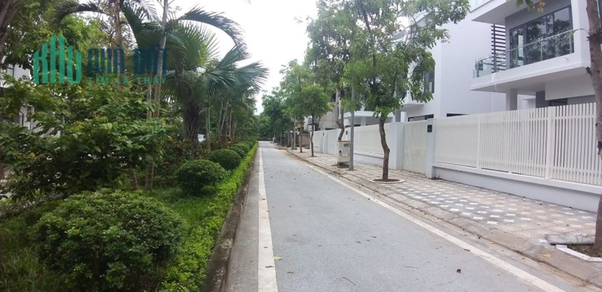 Cho thuê biệt thự Xuân Phương, 150m2, 4 tầng, hoàn thiện, 22 triệu/tháng làm văn phòng