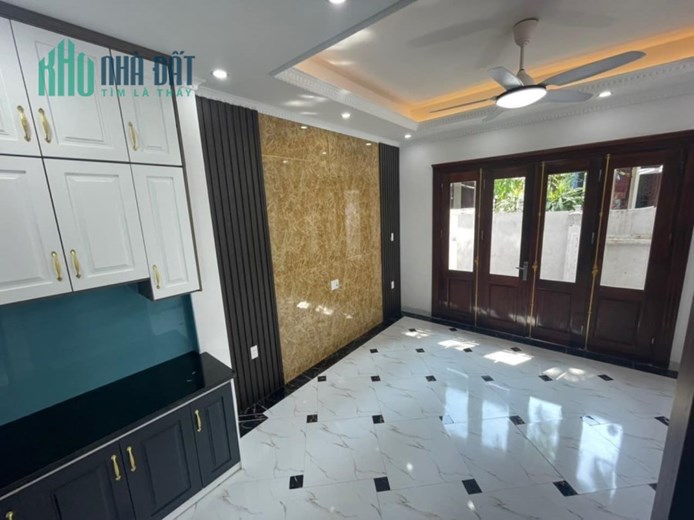 Bán Gấp! Nhà Lê Văn Lương, Hoàng Ngân Mới Đẹp 30m 6 tầng mặt tiền 4m chỉ 3.8 tỷ