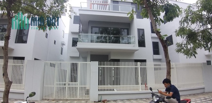 Cho thuê biệt thự Xuân Phương, 150m2, 4 tầng, hoàn thiện, 22 triệu/tháng làm văn phòng