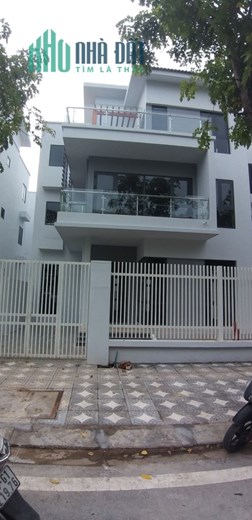 Cho thuê biệt thự Xuân Phương, 150m2, 4 tầng, hoàn thiện, 22 triệu/tháng làm văn phòng