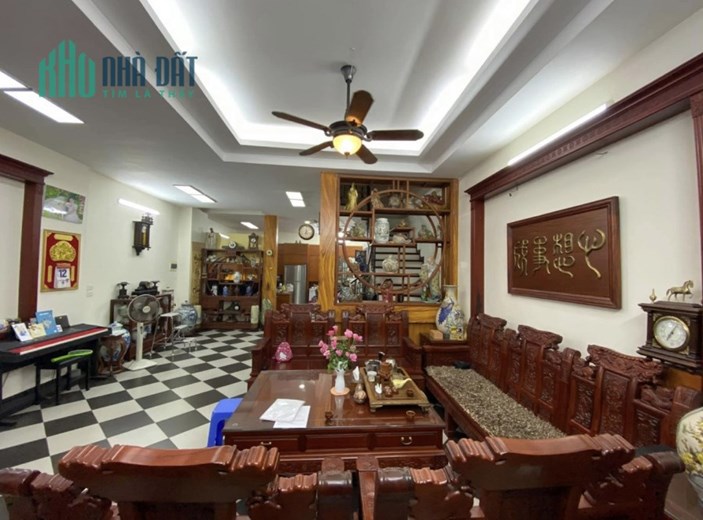 Chính Chủ Bán Nhanh Nhà Ngõ Tân Xuân, Ô Tô Đỗ Cửa, 48m2, MT 6m, 4.6 Tỷ. 

+ Bán nhà ở đường Tân