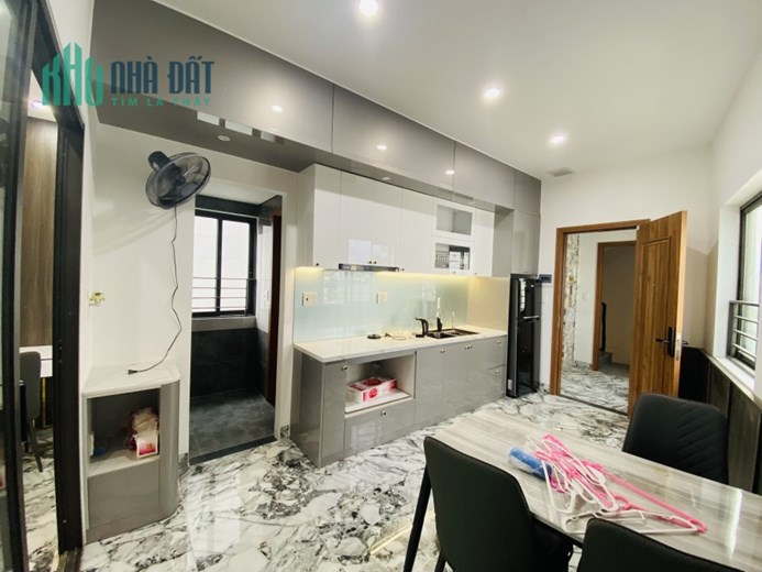 Siêu phẩm. Căn hộ View biển Đà Nẵng. Full nội thất xịn. 65m2. Đầy đủ công năng. Giá thuê hạt dẻ