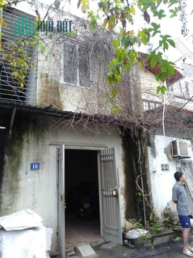 Bán Nhà Đường Đức Diễn 79m2 x 2 tầng, ngõ nông rộng , ô tô đỗ cửa vào nhà, giá hơn 8 tỷ cho các nhà