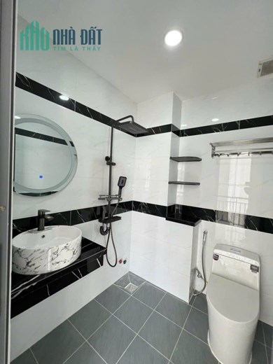 Cần bán căn nhà hẻm 49 Nguyễn Trung Trực, P5, Bình Thạnh