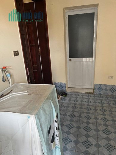 CĂN HỘ ĐẸP - GIÁ TỐT - Cần Bán 2 Căn Hộ Tập Thể Vị Trí Đắc Địa Tại HOÀN KIẾM - HÀ NỘI