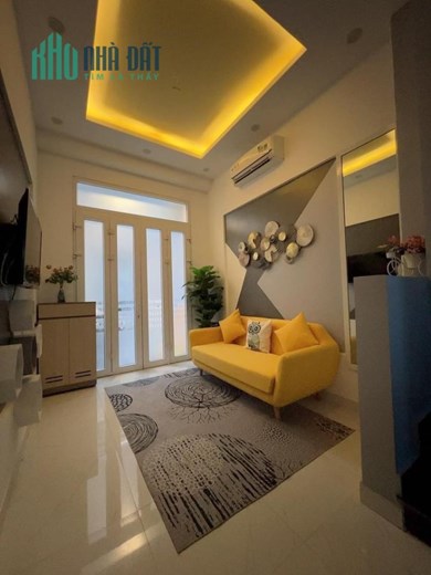 CHO THUÊ NHÀ NGUYÊN CĂN 1 TRỆT 3 LẦU MỚI XÂY 100/30 TRẦN HƯNG ĐẠO, PHẠM NGŨ LÃO, QUẬN 1
