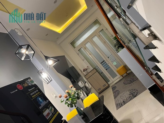 CHO THUÊ NHÀ NGUYÊN CĂN 1 TRỆT 3 LẦU MỚI XÂY 100/30 TRẦN HƯNG ĐẠO, PHẠM NGŨ LÃO, QUẬN 1