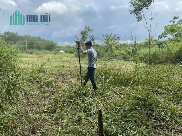 BÁN GẤP!!!! CHÍNH CHỦ CẦN BÁN 5 MÉT ĐẤT Đường Bê Tông Đất Thị Trấn Tân Khai
