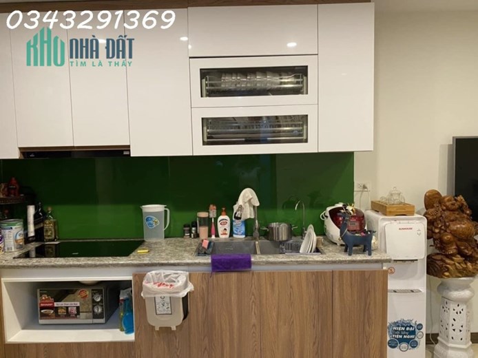 BÁN BẤT CHẤP NHÀ ĐỘI CẤN BA ĐÌNH GARA 7 CHỖ 1 NHÀ RA PHỐ.