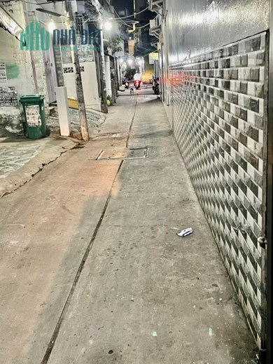 NHÀ 3 TẦNG, HẺM THÔNG NGUYỄN THỊ THẬP, DTSD 56M2, CHỈ 2.X TỶ