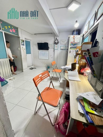 NHÀ 3 TẦNG, HẺM THÔNG NGUYỄN THỊ THẬP, DTSD 56M2, CHỈ 2.X TỶ