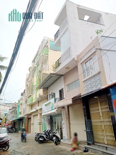 Nhà thuê 3 Tầng- St- hẻm ô tô Nguyễn Thị Tần P2Q8 - Giá : 15 Triệu