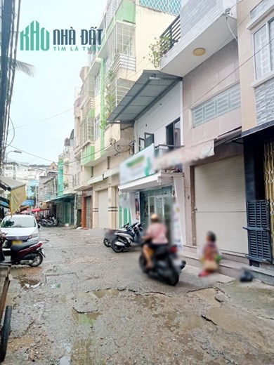 Nhà thuê 3 Tầng- St- hẻm ô tô Nguyễn Thị Tần P2Q8 - Giá : 15 Triệu