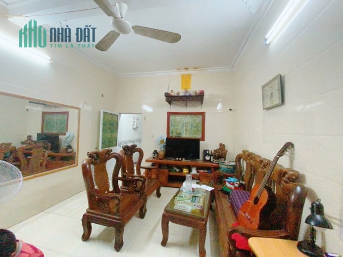 BÁN NHÀ MẶT NGÕ PHẠM HỮU ĐIỀU 2 TẦNG DÂN XÂY ĐỘC LẬP..