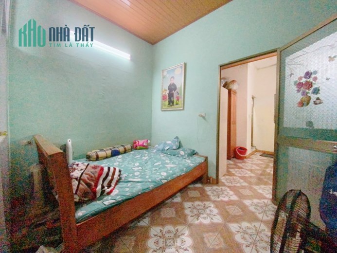 BÁN NHÀ MẶT NGÕ PHẠM HỮU ĐIỀU 2 TẦNG DÂN XÂY ĐỘC LẬP.