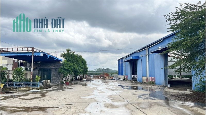 nhà xưởng sản xuất, kinh doanh dịch vụ cho thuê, có đầy đủ phòng cháy vách tường