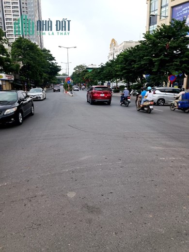 Bán nhà mặt đường đôi Vạn Phúc, Hà Đông vỉa hè rộng, ô tô dừng đỗ, kinh doanh sầm uất