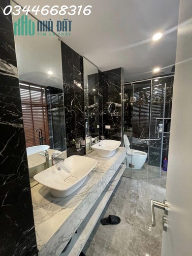 Bán nhà Nguyễn Văn Cừ, vỉa hè, ô tô tránh, MT rộng, KD đỉnh. Giá nhỉnh 13 tỷ