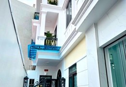 Bán nhà Xóm Trung - Văn Cao, 51m 3 tầng GIÁ 2.6 tỉ xây mới tinh hiện đại