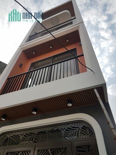 Bán nhà 4 tầng Thạch Bàn,Long Biên 42m2 mới koong,gần phố giá 3.8 tỷ