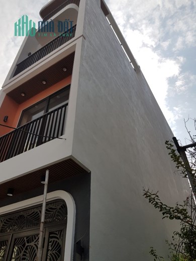 Bán nhà 4 tầng Thạch Bàn,Long Biên 42m2 mới koong,gần phố giá 3.8 tỷ
