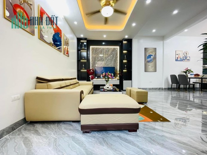 GIẢM 500 TRIỆU CHỦ CẦN BÁN GẤP NHÀ 5T 40M  KHƯƠNG ĐÌNH - HẠ ĐÌNH - THANH XUÂN