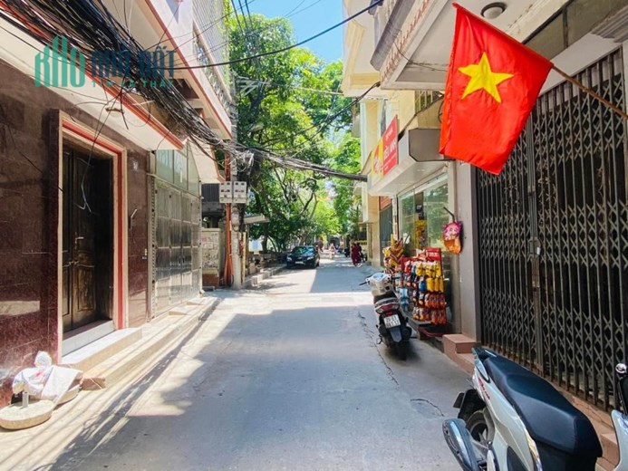 Ba Đình, 116m2 đất sạch, ô tô vào nhà, 50m ra phố, không quy hoạch, chỉ 12.5 tỷ