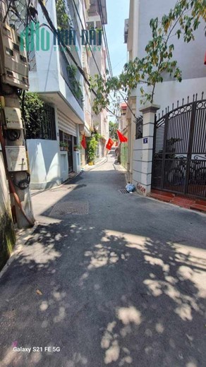 Bán Nhà Phố Phú Thượng 50m2 x 3 tầng , 4 phòng ngủ cực rộng , gần Phố , ngõ thông , giá cho các nhà