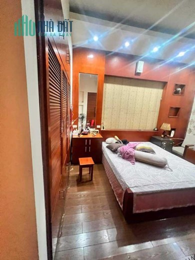 Bán Nhà Đường Trần Duy Hưng 104m2 x 5 tầng, 8 phòng khép kín full nội thất, giá rẻ nhaaft khu vực