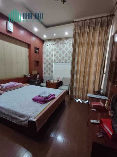 Bán Nhà Đường Trần Duy Hưng 104m2 x 5 tầng, 8 phòng khép kín full nội thất, giá rẻ nhaaft khu vực