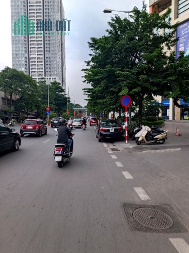 Bán nhà mặt phố  kinh doanh Vạn Phúc, Hà Đông vỉa hè siêu rộng, ô tô dừng đỗ, kinh doanh sầm uất