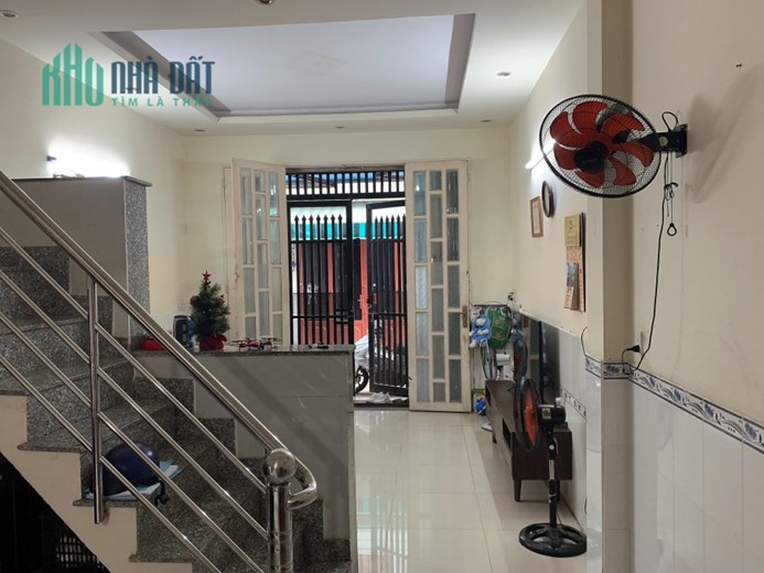 3 TỶ 550 TR - NHÀ 2 TẦNG 39M2 - XE HƠI NGỦ TRONG NHÀ - HẺM THÔNG TỨ TUNG RA LÊ VĂN QUỚI-BÌNH LONG