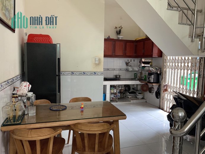 3 TỶ 550 TR - NHÀ 2 TẦNG 39M2 - XE HƠI NGỦ TRONG NHÀ - HẺM THÔNG TỨ TUNG RA LÊ VĂN QUỚI-BÌNH LONG