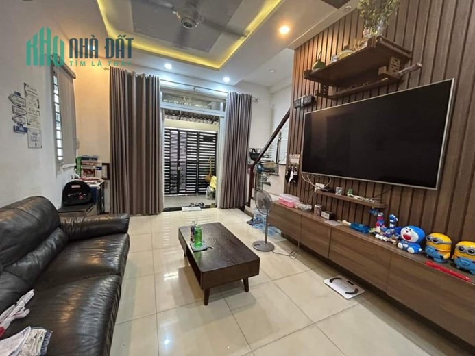 BÁN NHÀ TÂN PHÚ  - TRẦN QUANG CƠ - 102 M2 - NGANG 6M -  3 TẦNG BTCT - HXH - GIÁ 7,1 TỶ TL