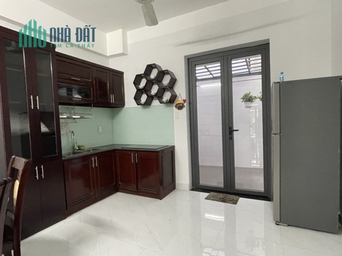 NHÀ Q7 - KHU VIPQUA PHÚ MỸ HƯNG MỘT NỐT NHẠC TẶNG FULL NỘI THÁT HEWM XE HƠI 74M2 NGANG 4M 8,5 TỶ