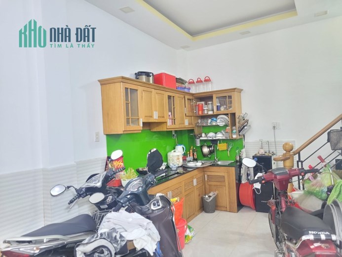 🌹BÌNH TÂN - NHÀ MẶT TIỀN ĐẸP NGAY CHỢ BÌNH LONG - 2 TẦNG 47M2 - GIÁ 4.4 TỶ