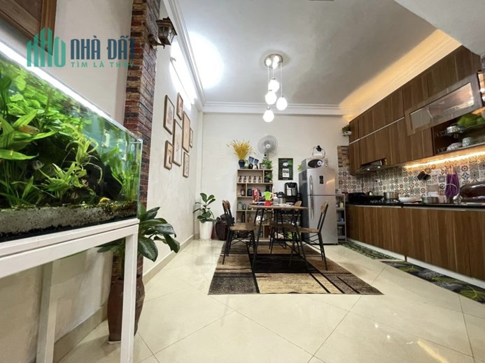 Lô Góc Láng Hạ, ngõ nông, to rộng, gần phố, 51m sổ, 4T, 5.8 tỷ