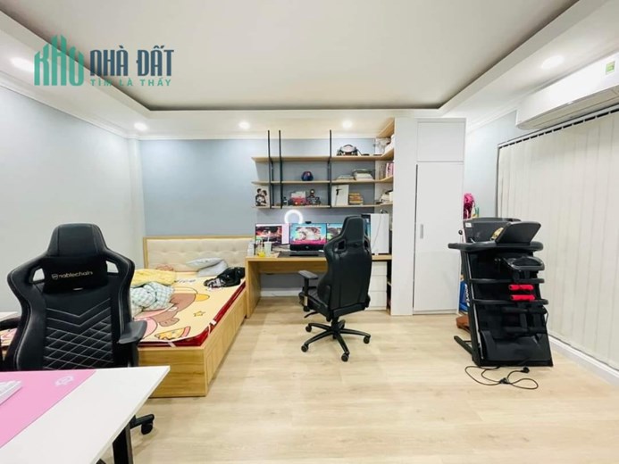 P. Nhân Chính, nhà đẹp ngất ngây, ngõ nông rộng thoáng, sát oto, 35m x 6T, 4.29 tỷ