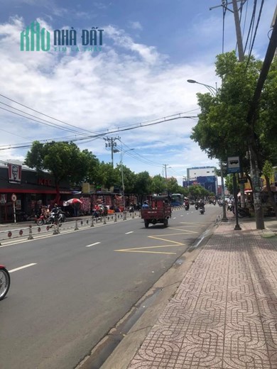 🍎🍎BÁN NHÀ MẶT TIỀN KINH DOANH - LÊ VĂN QUỚI - BÌNH TÂN - 100m2( 5mx20m)  - GIÁ 14 TỶ